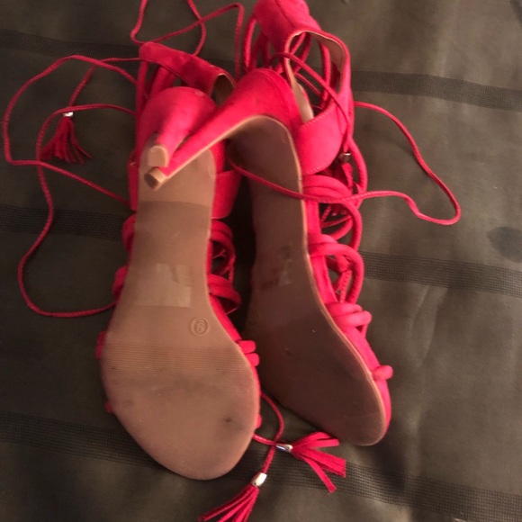 Fuschia open toe heels - Picture 3 of 4